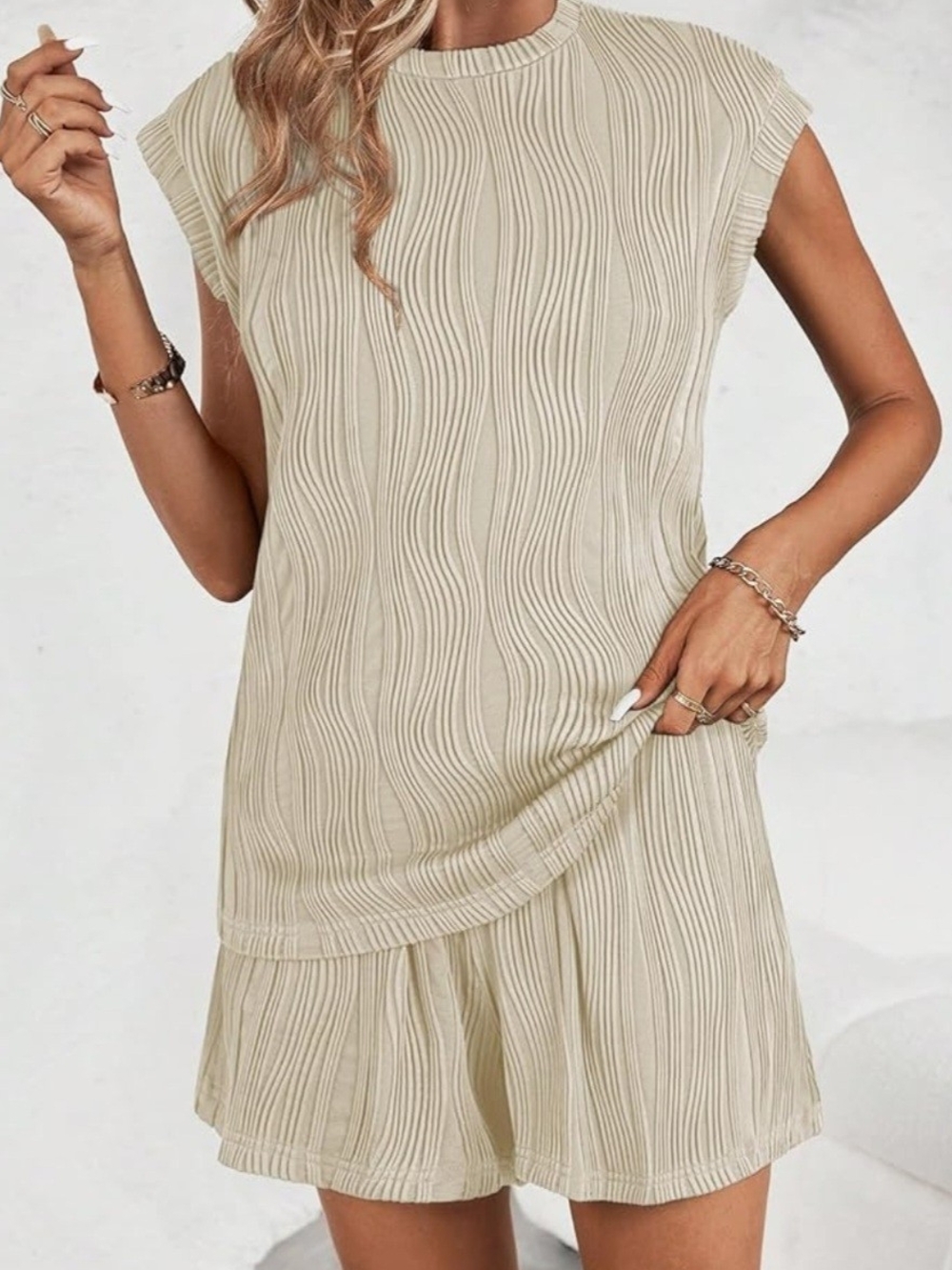 Chic Beige Wavy Plisse Pleated 2-Piece Short Set - Size Large